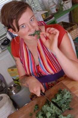 Annie cuts kale
